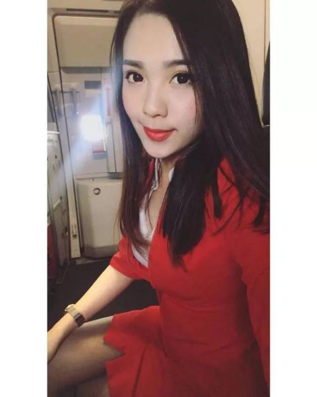 嘴唇直播下载 霓虹陷阱